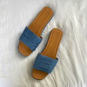 Universal Thread | Blue Platform Woven Heels